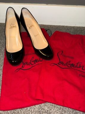 Christian Louboutin Black Patent Leather Simple Pumps